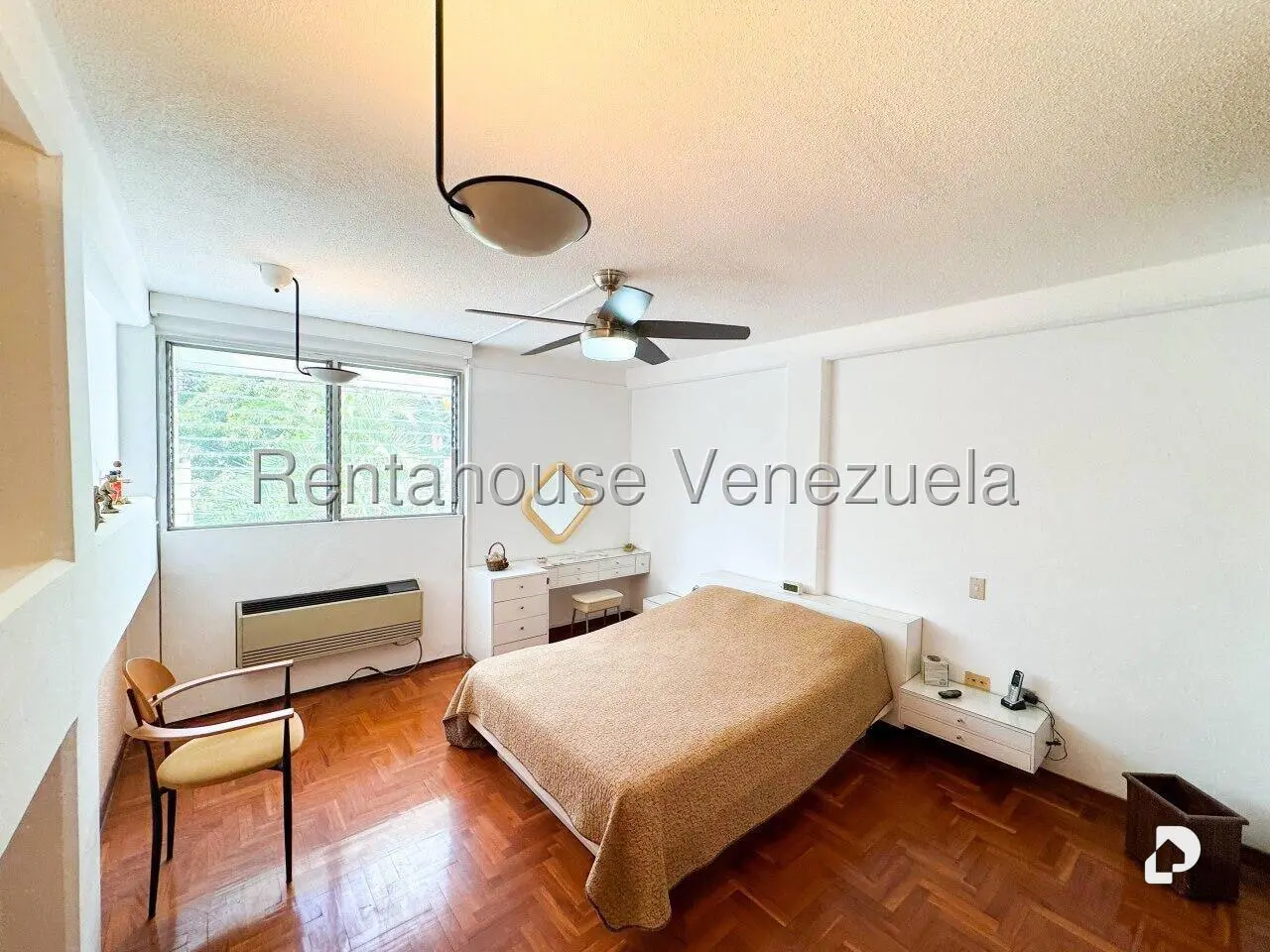 Casa en San Bernardino, Caracas – 61