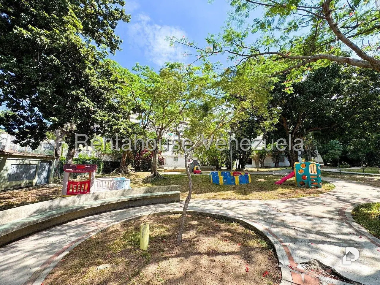 Casa en San Bernardino, Caracas – 23