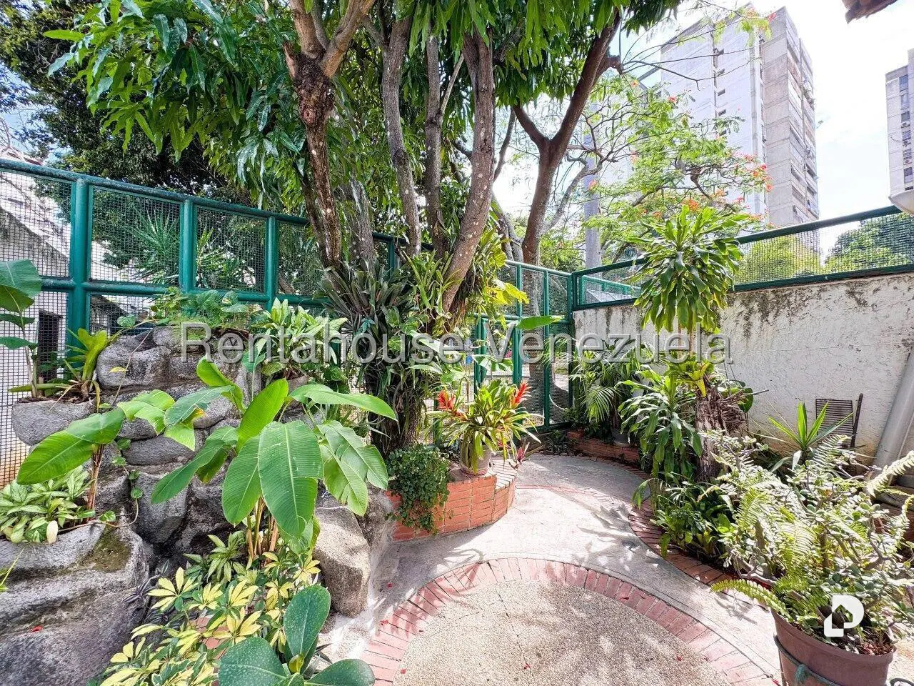 Casa en San Bernardino, Caracas – 16