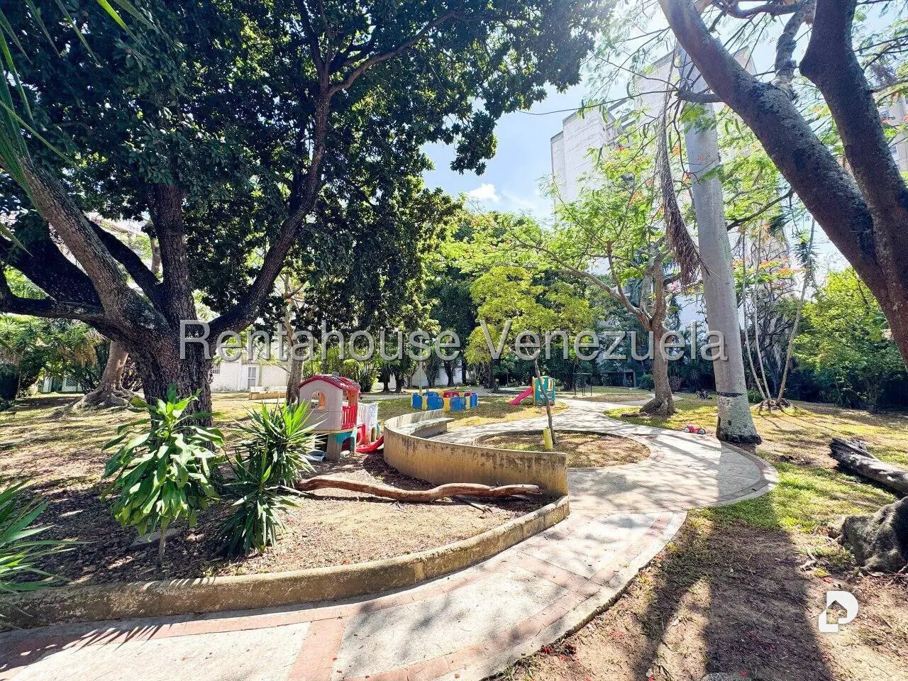 Casa en San Bernardino, Caracas – 22