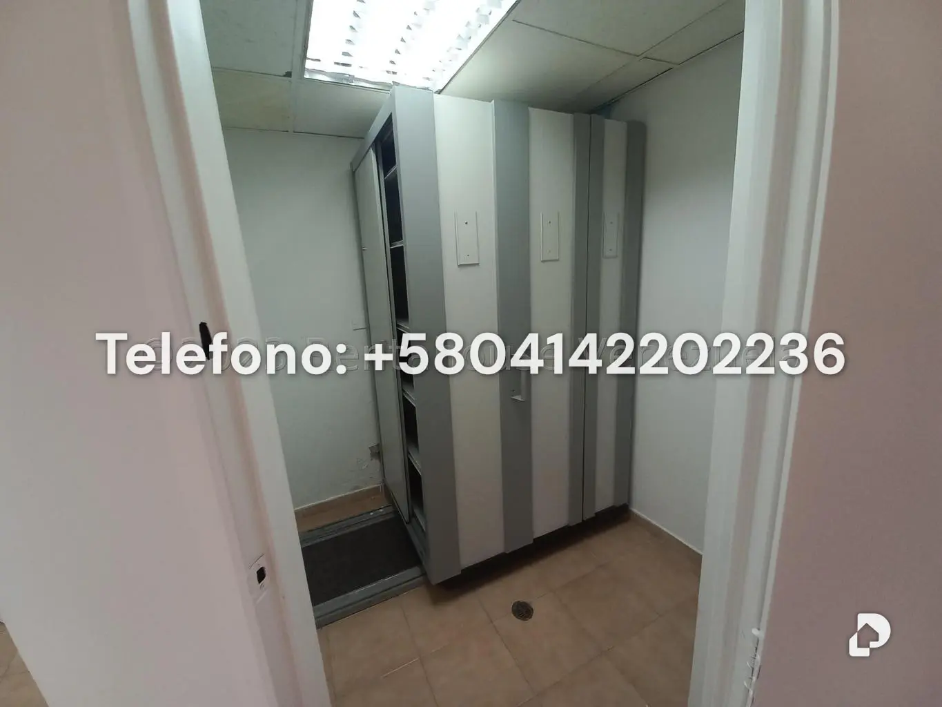 Oficina en Las Mercedes, Caracas – 26