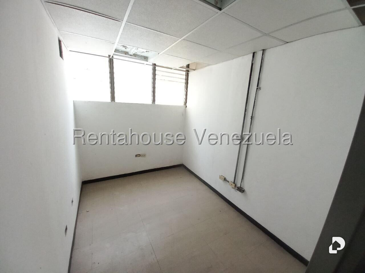 Local comercial en Palo Verde, Caracas – 20