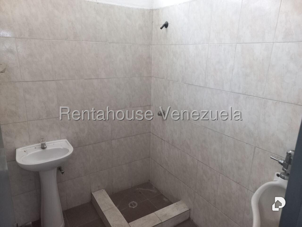 Local comercial en Palo Verde, Caracas – 10
