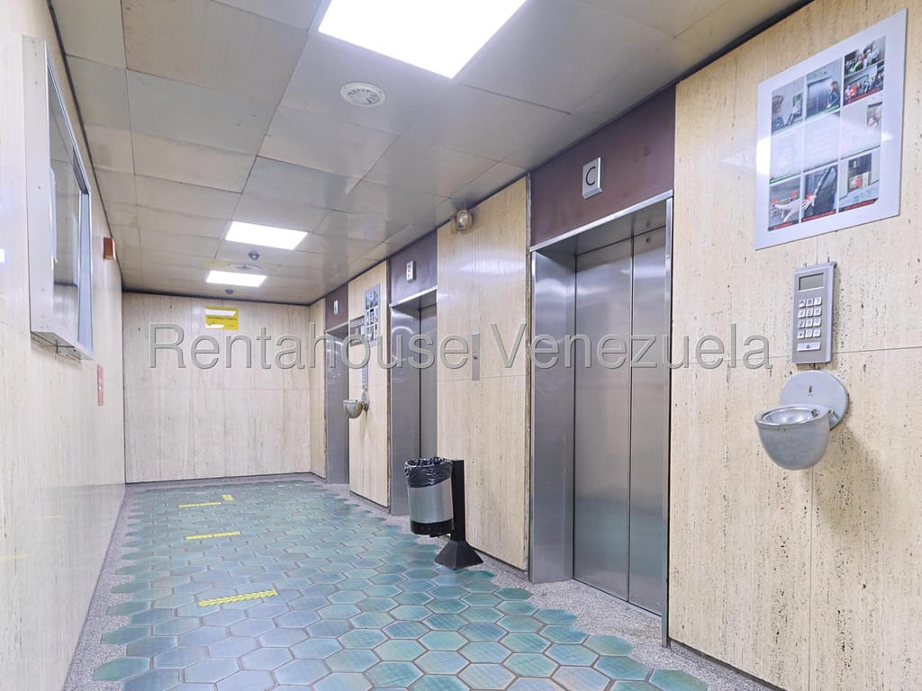 Oficina en Chacao, Caracas - 1
