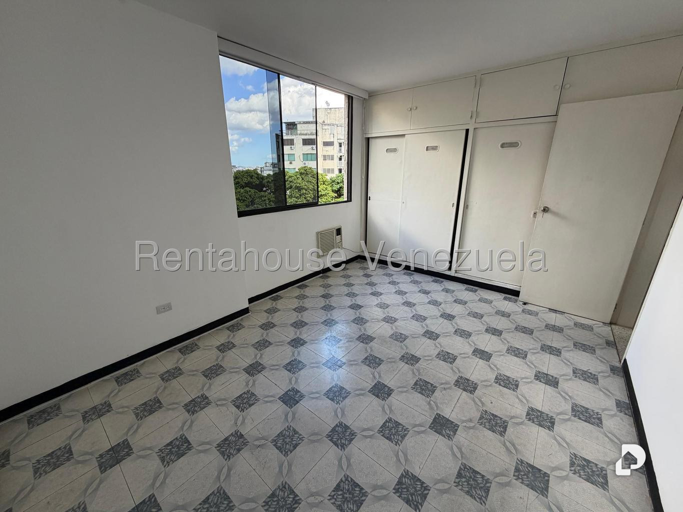 Apartamento en Las Palmas, Caracas – 16