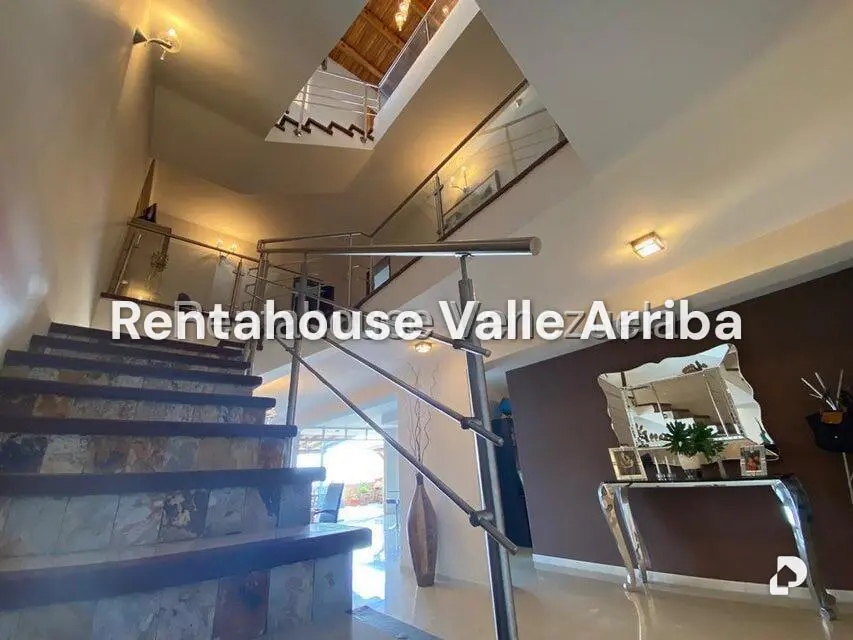 Casa en El Hatillo, Caracas – 26