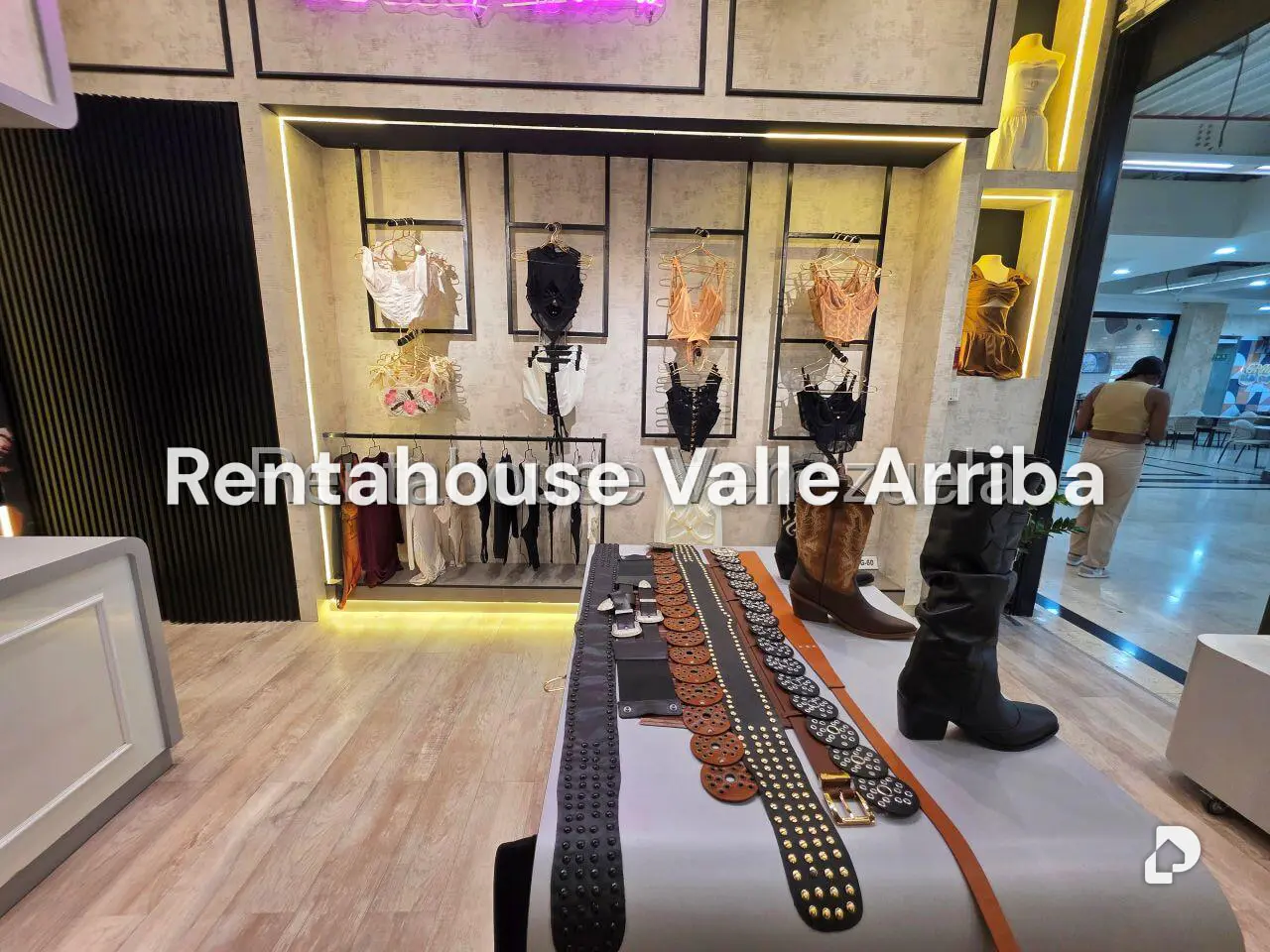 Local comercial en Cerro Verde, Caracas – 12
