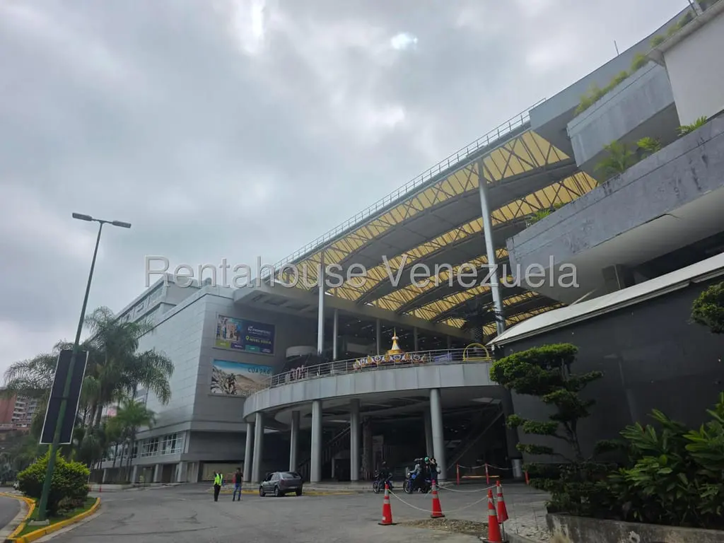 Local comercial en Cerro Verde, Caracas - 1