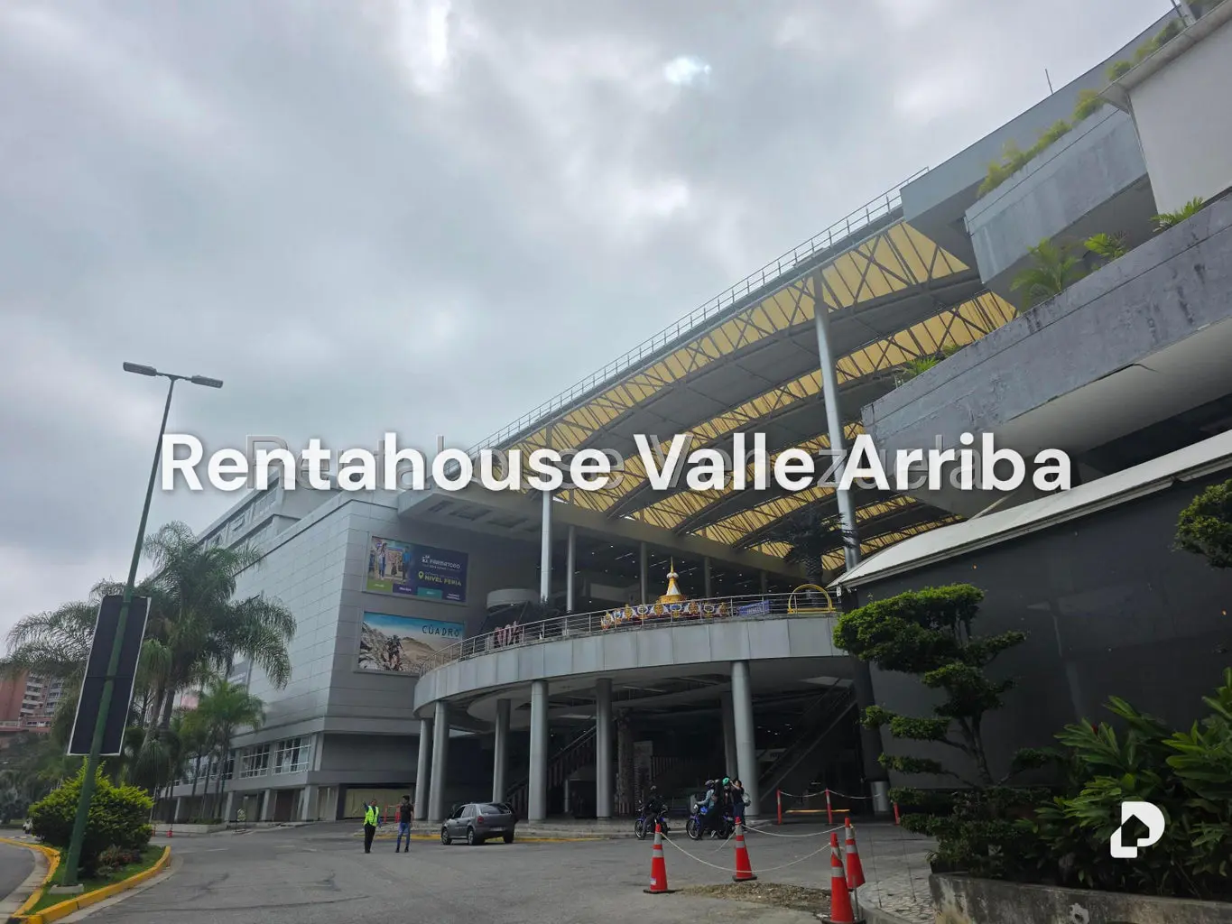 Local comercial en Cerro Verde, Caracas – 1