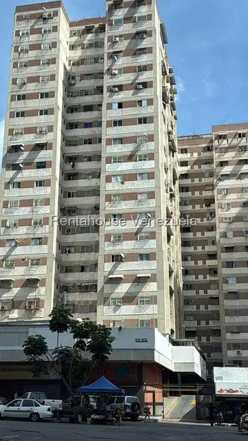 Apartamento en Los Cortijos de Lourdes, Caracas - 1