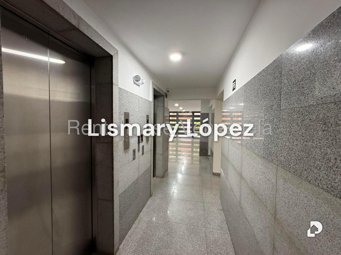 Apartamento en Colinas de La Tahona, Caracas – 23