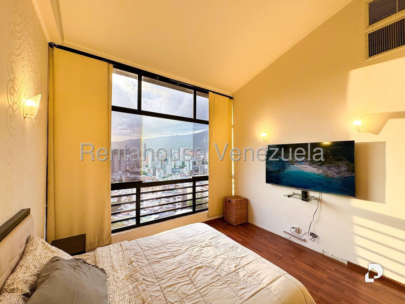Casa en Colinas de Bello Monte, Caracas – 27