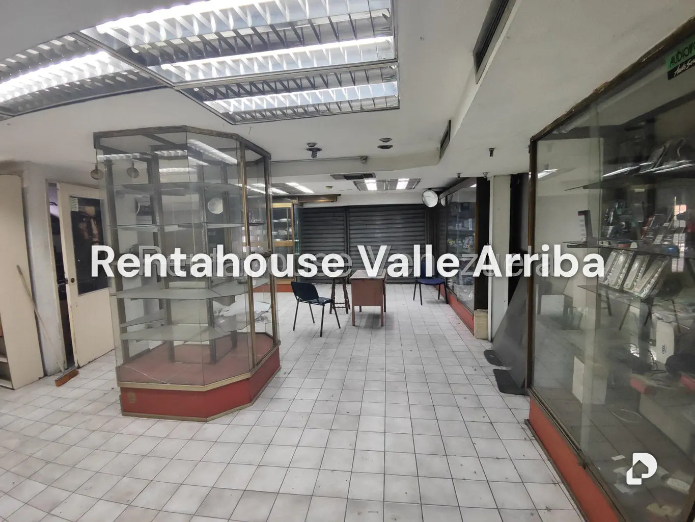 Local comercial en Parroquia Altagracia, Caracas – 1