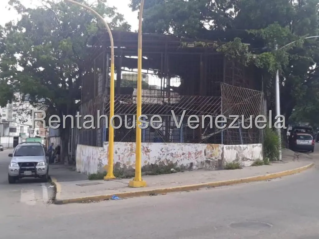 Land in San Martín, Caracas - 1