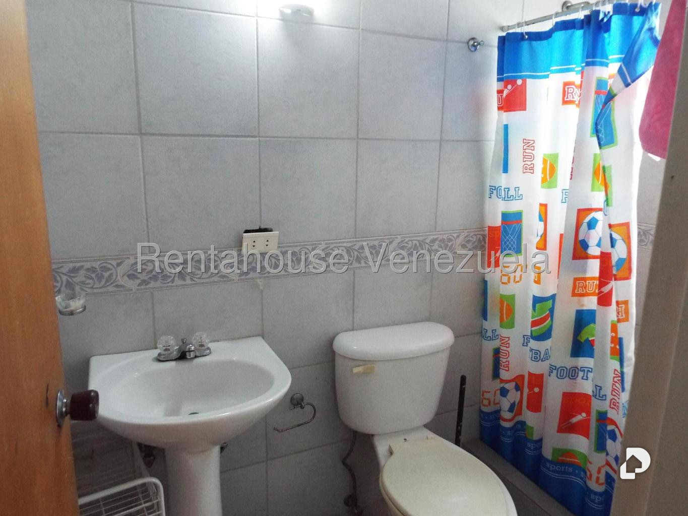 Casa en Lomas De La Trinidad, Caracas – 26