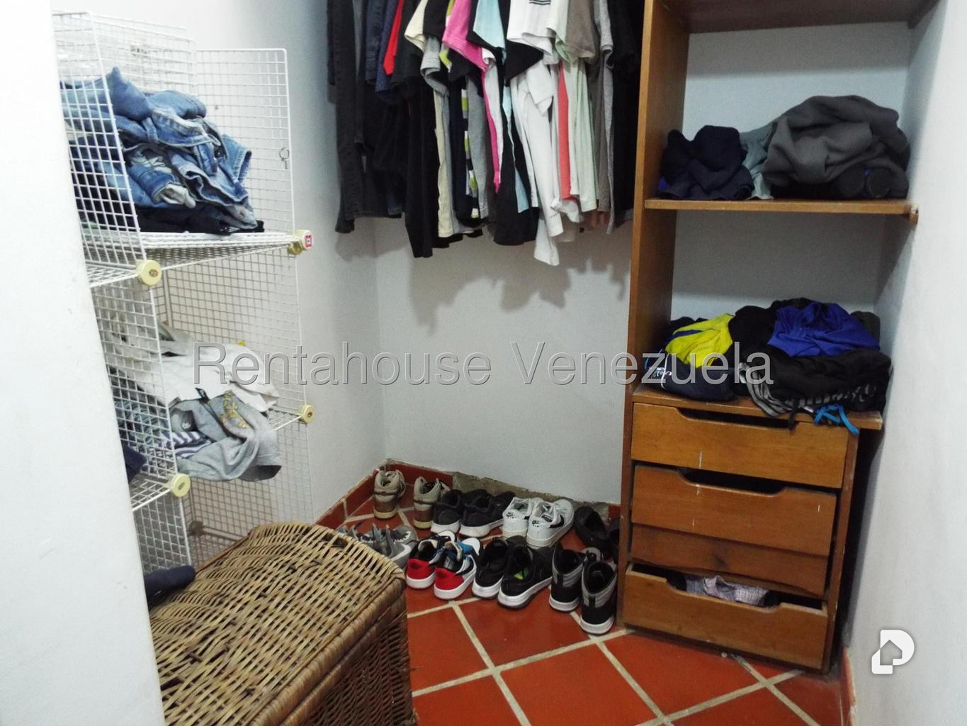 Casa en Lomas De La Trinidad, Caracas – 20