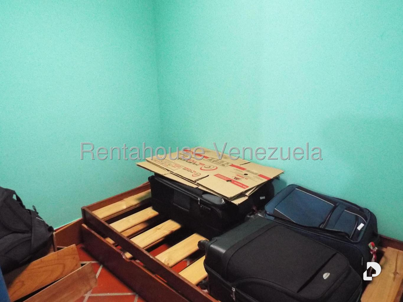 Casa en Lomas De La Trinidad, Caracas – 13