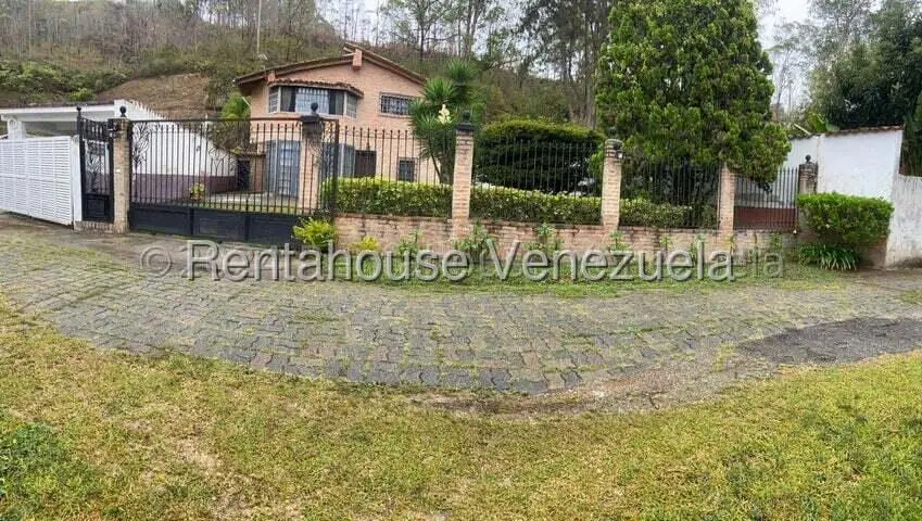House in Club de Campo, San Antonio de Los Altos - 1