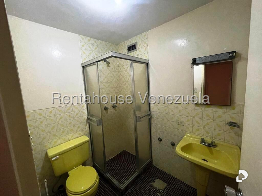 Apartamento en Colinas de La California, Caracas – 24