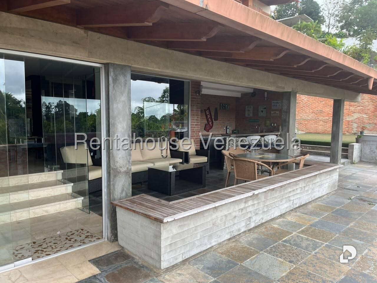 Casa en El Hatillo, Caracas – 25