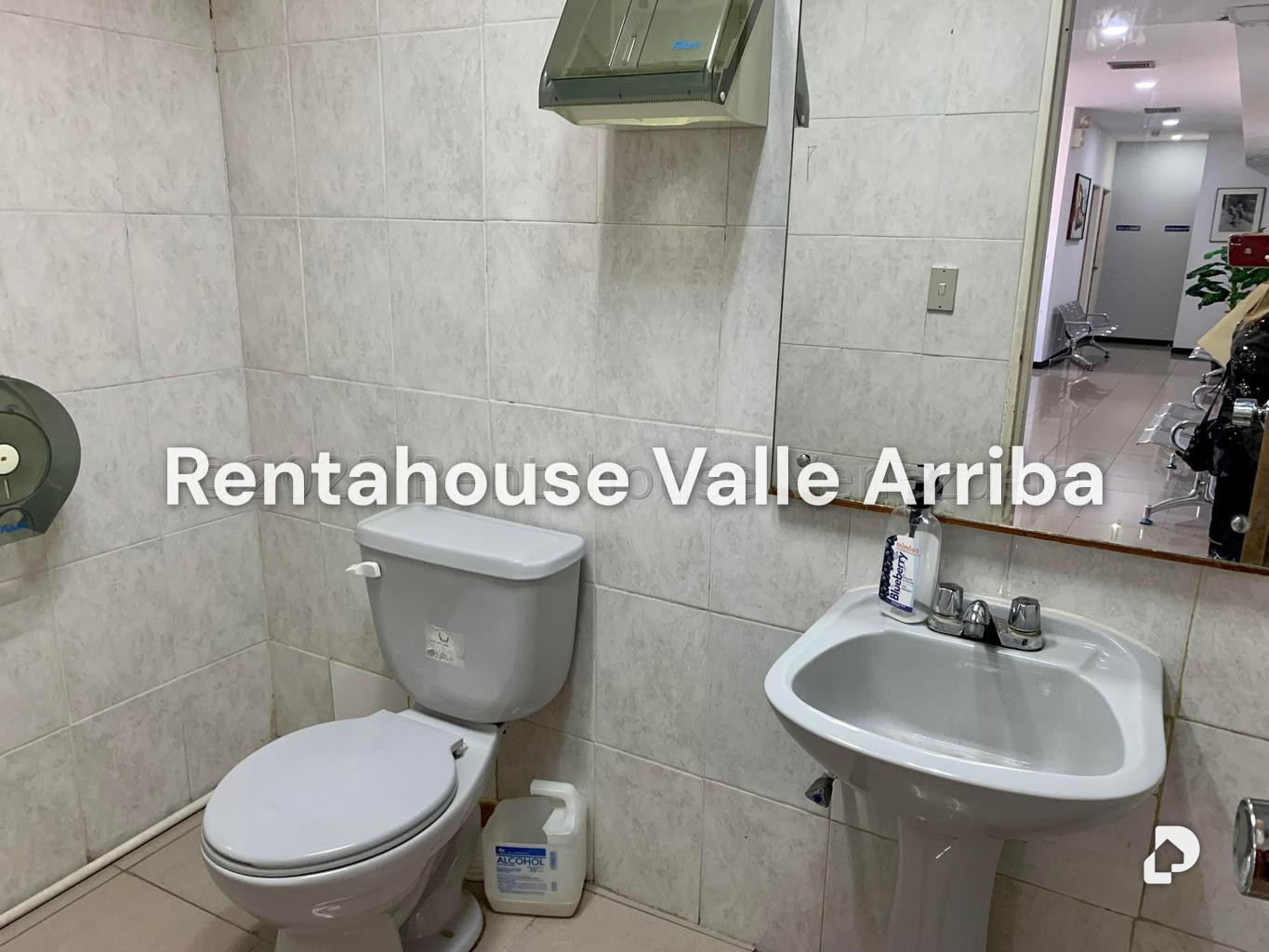 Local comercial en Chuao, Caracas – 13