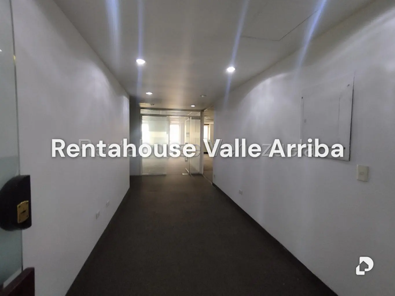 Office in Los Palos Grandes, Caracas – 3
