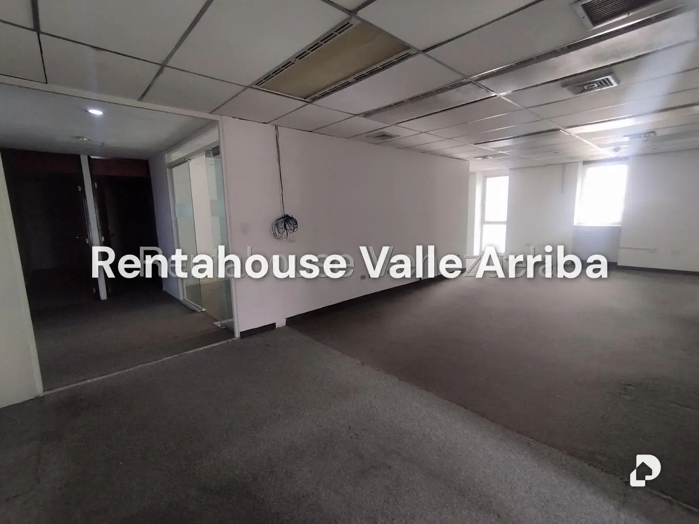 Office in Los Palos Grandes, Caracas – 8