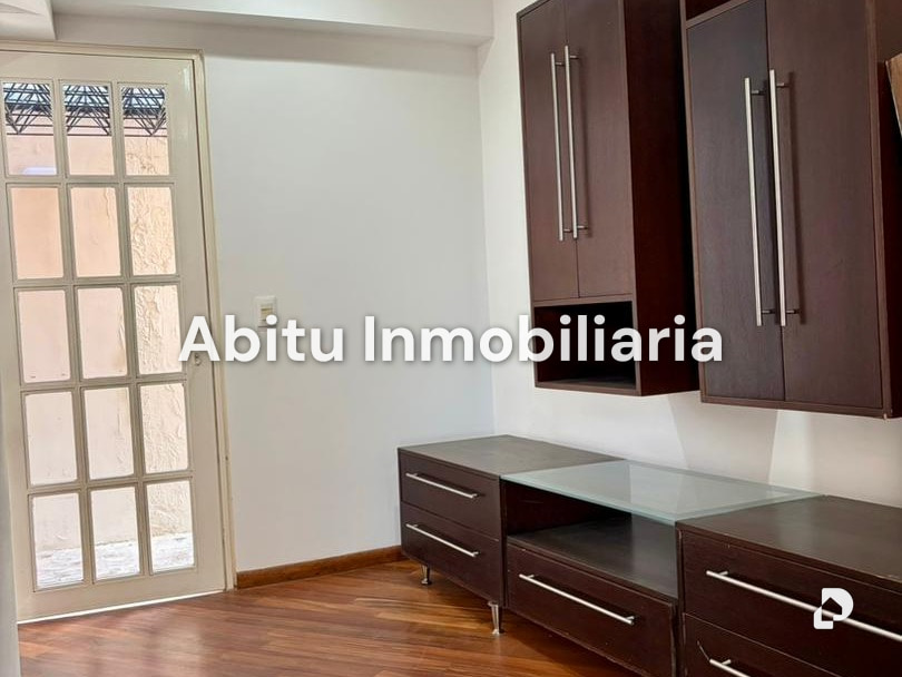 Townhouse en La Trinidad, Caracas – 15