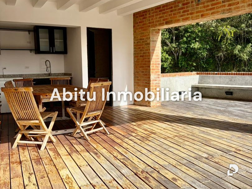 Townhouse en La Trinidad, Caracas – 9