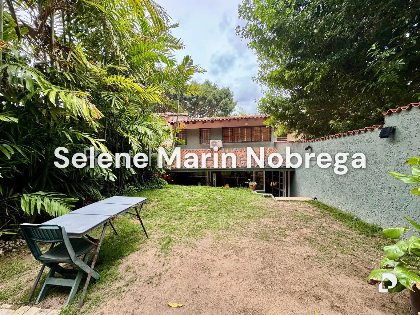 House in Alto Prado, Caracas – 11