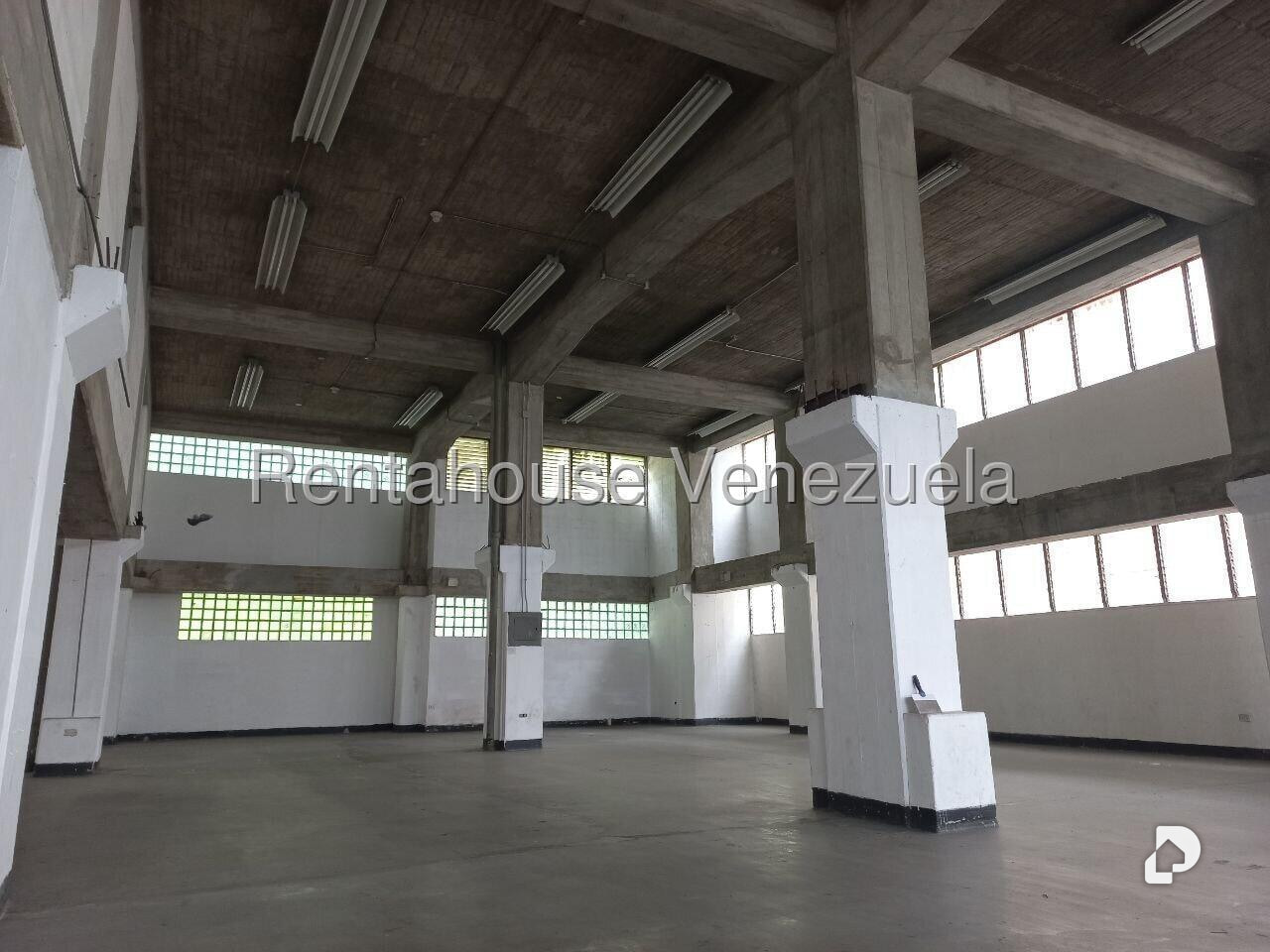 Local comercial en Palo Verde, Caracas