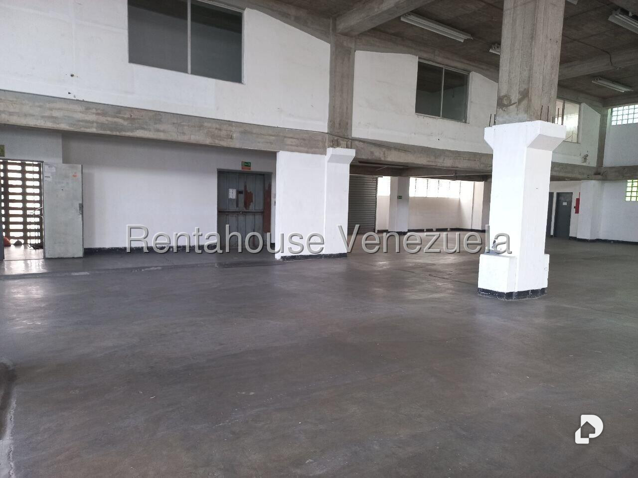 Local comercial en Palo Verde, Caracas