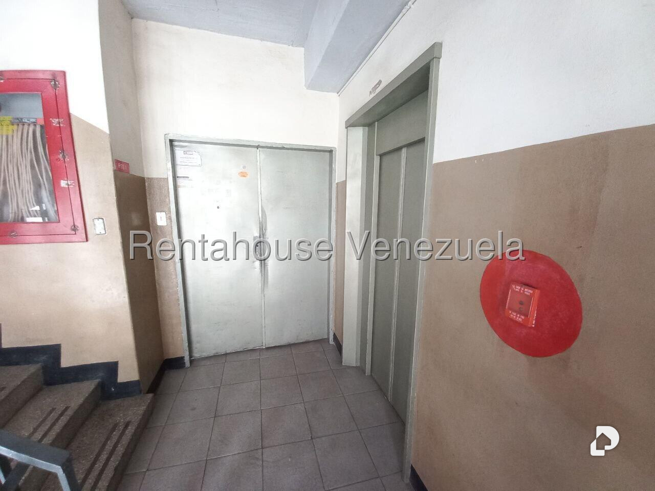 Local comercial en Palo Verde, Caracas