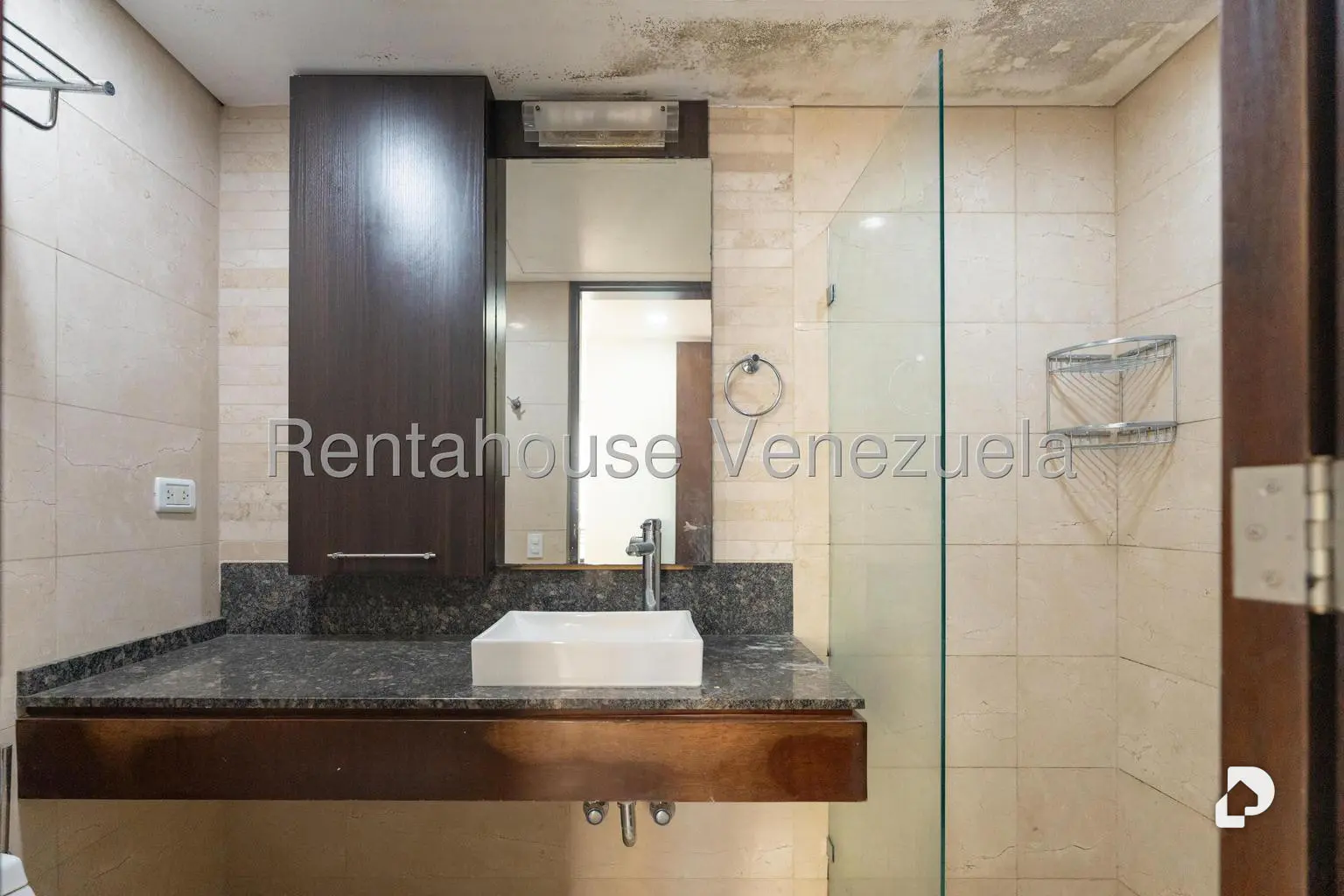 Apartamento en Las Mesetas de Santa Rosa de Lima, Caracas – 17