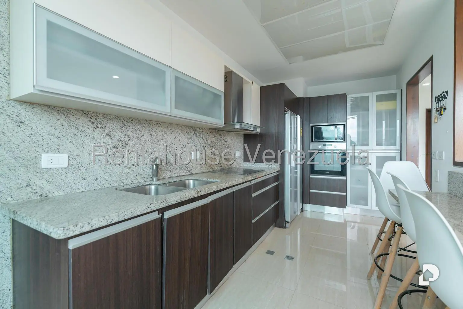 Apartamento en Las Mesetas de Santa Rosa de Lima, Caracas – 11