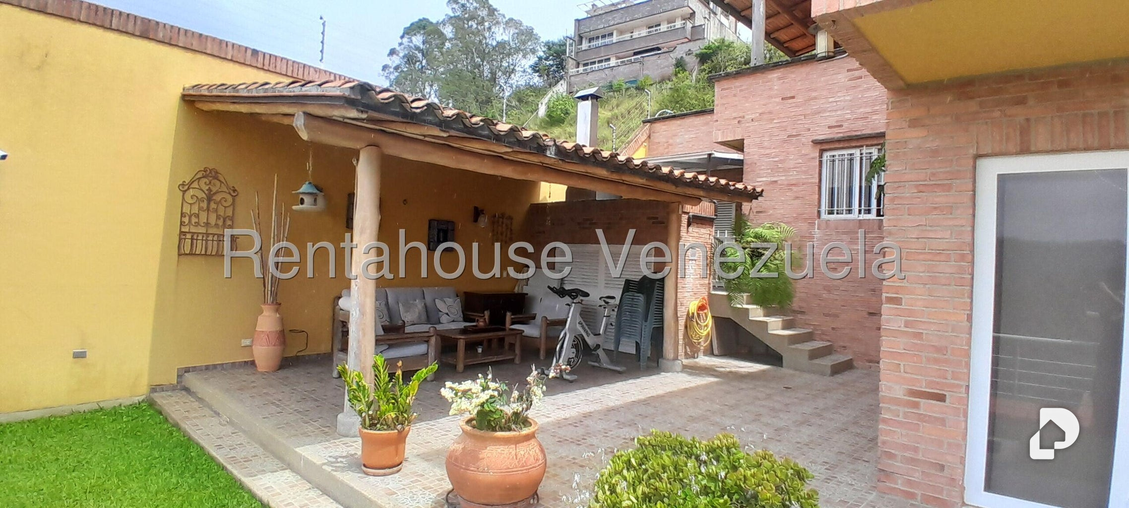 Casa en Alto Hatillo, Caracas – 25