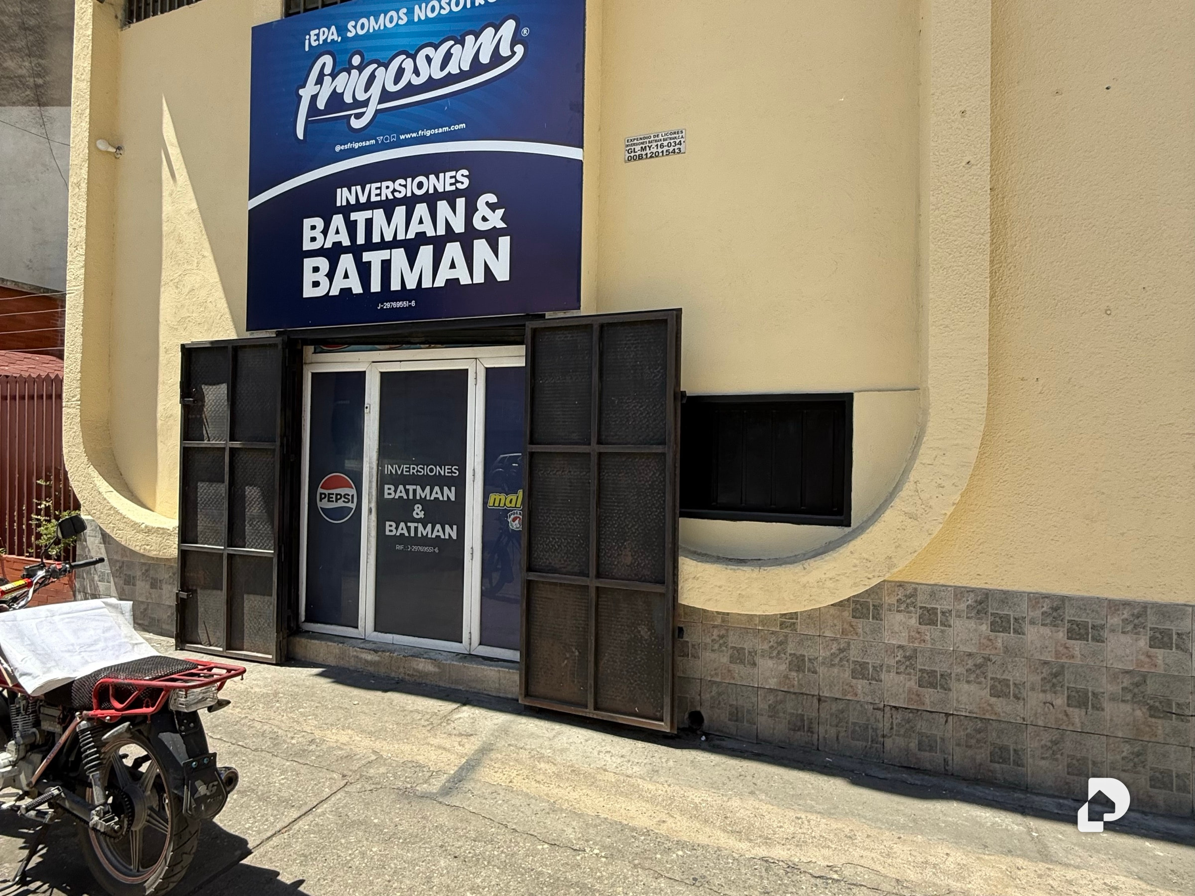 Local comercial en Urbanización San Isidro, Maracay – 2