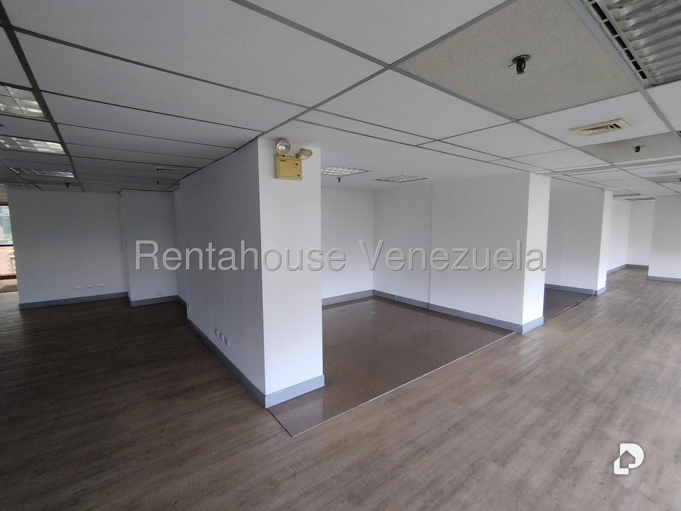 Oficina en Plaza Venezuela, Caracas – 9