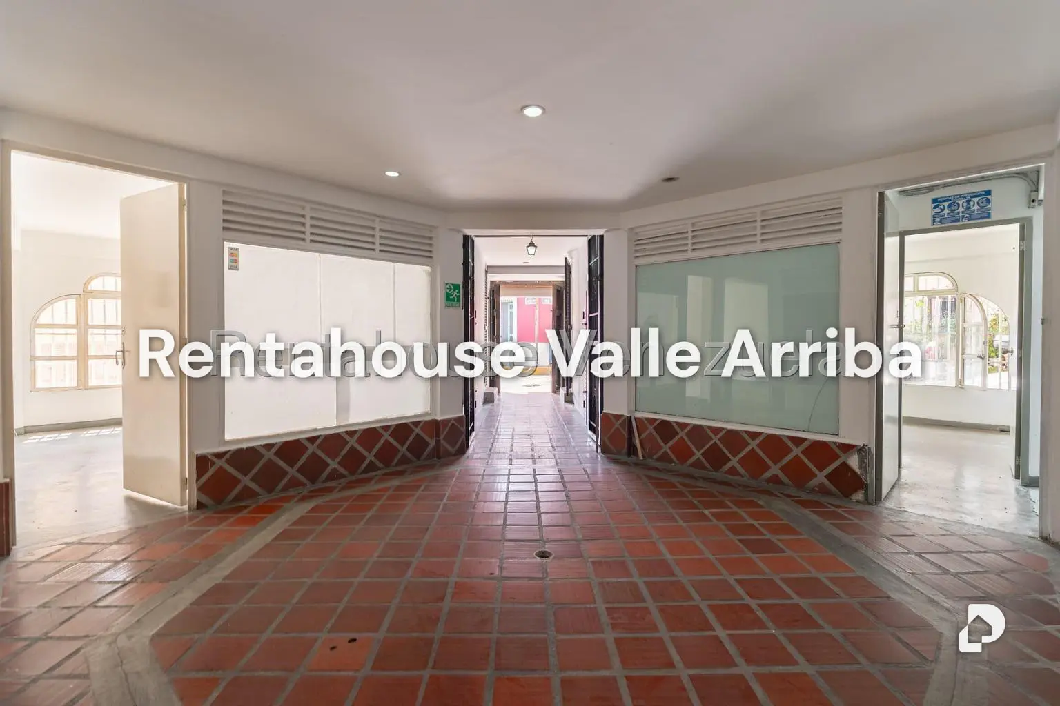Local comercial en El Hatillo, Caracas – 29