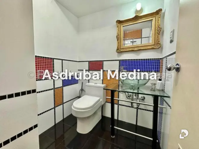 Apartamento en Urb. Miranda, Caracas – 11
