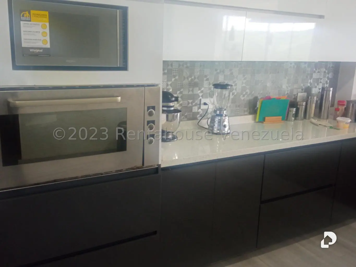 Casa en Oripoto, Caracas – 25