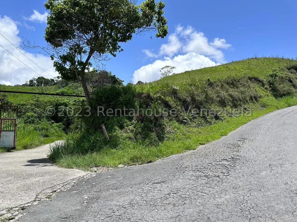 Terreno en San Antonio de Los Altos - 1