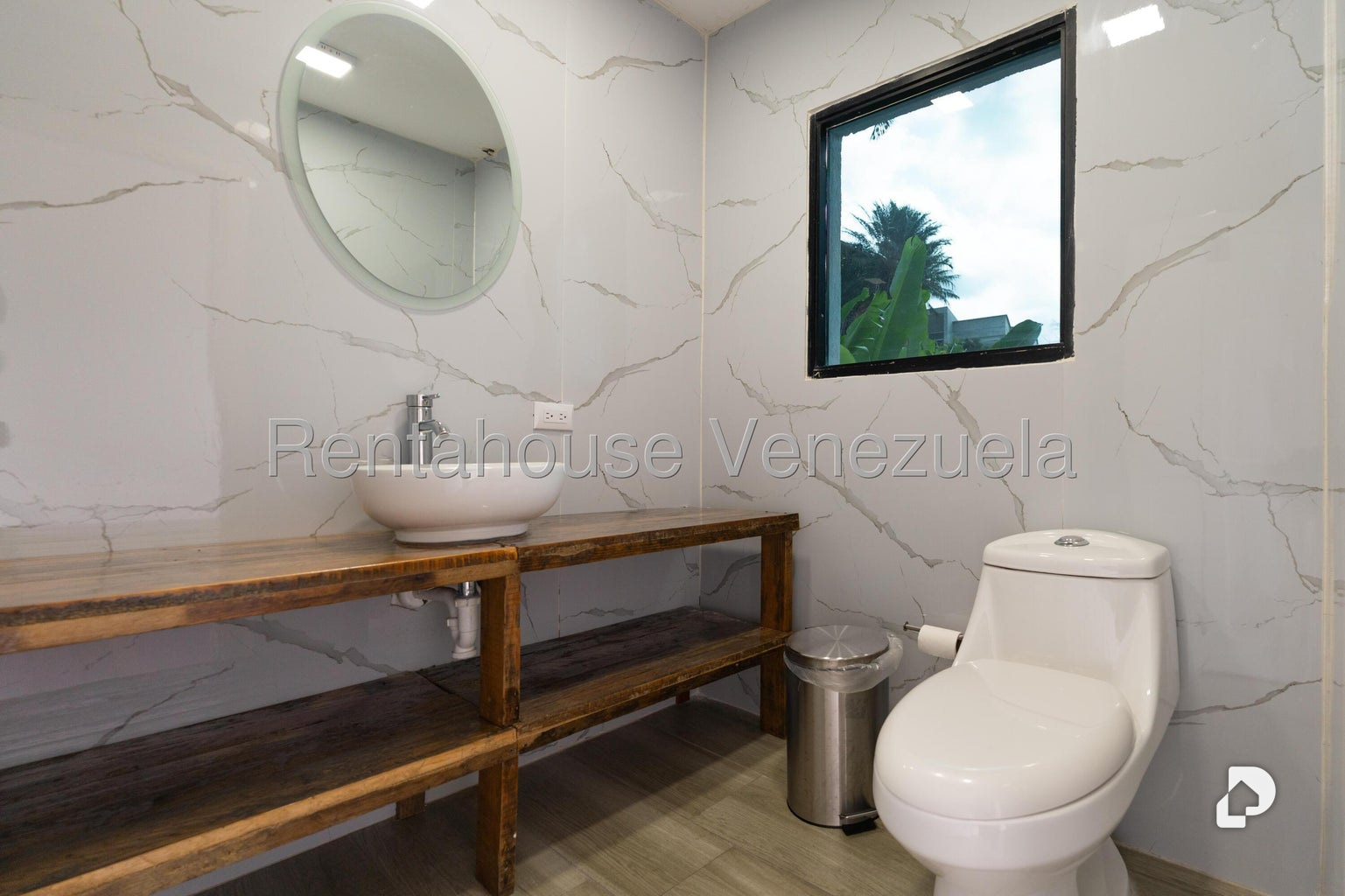 Office in Altamira, Caracas – 15