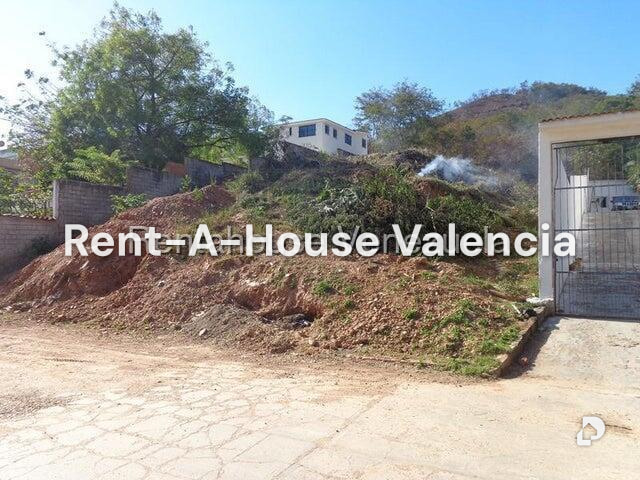 Terreno en Colinas de Guataparo, Valencia – 1