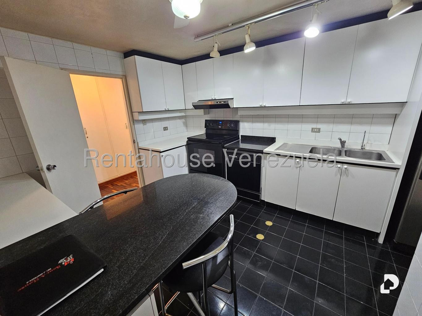 Apartamento en Alta Florida, Caracas – 11