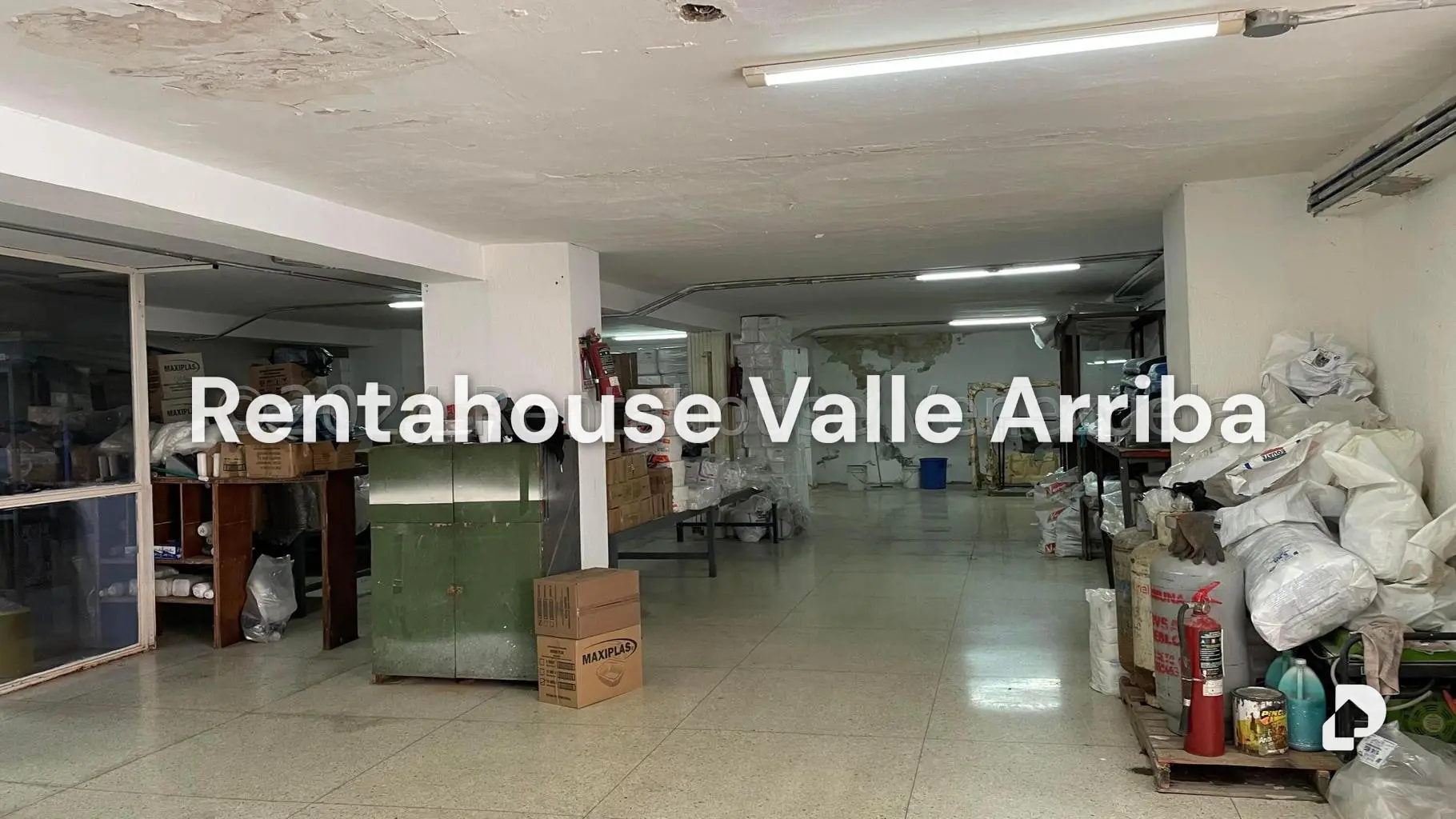 Local comercial en Los Chaguaramos, Caracas – 13