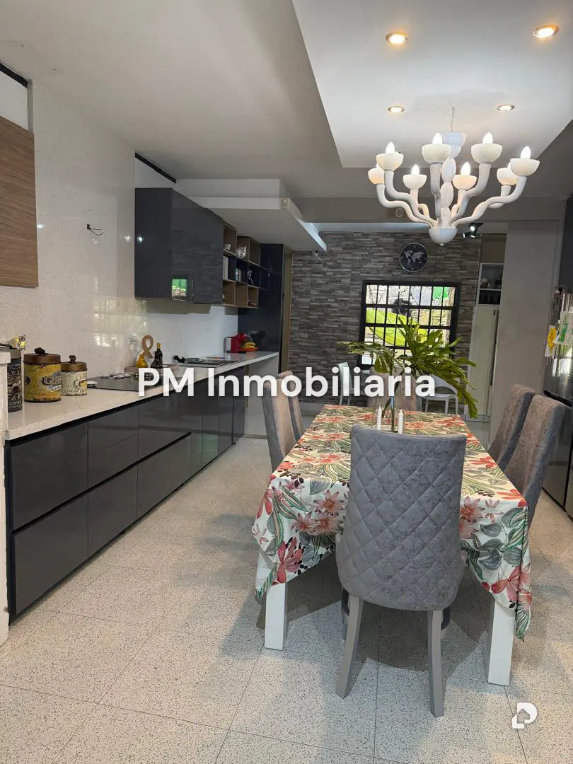 Casa en La Lagunita, Caracas – 10