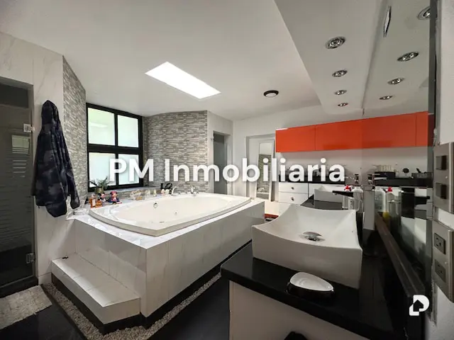 Casa en La Lagunita, Caracas – 19