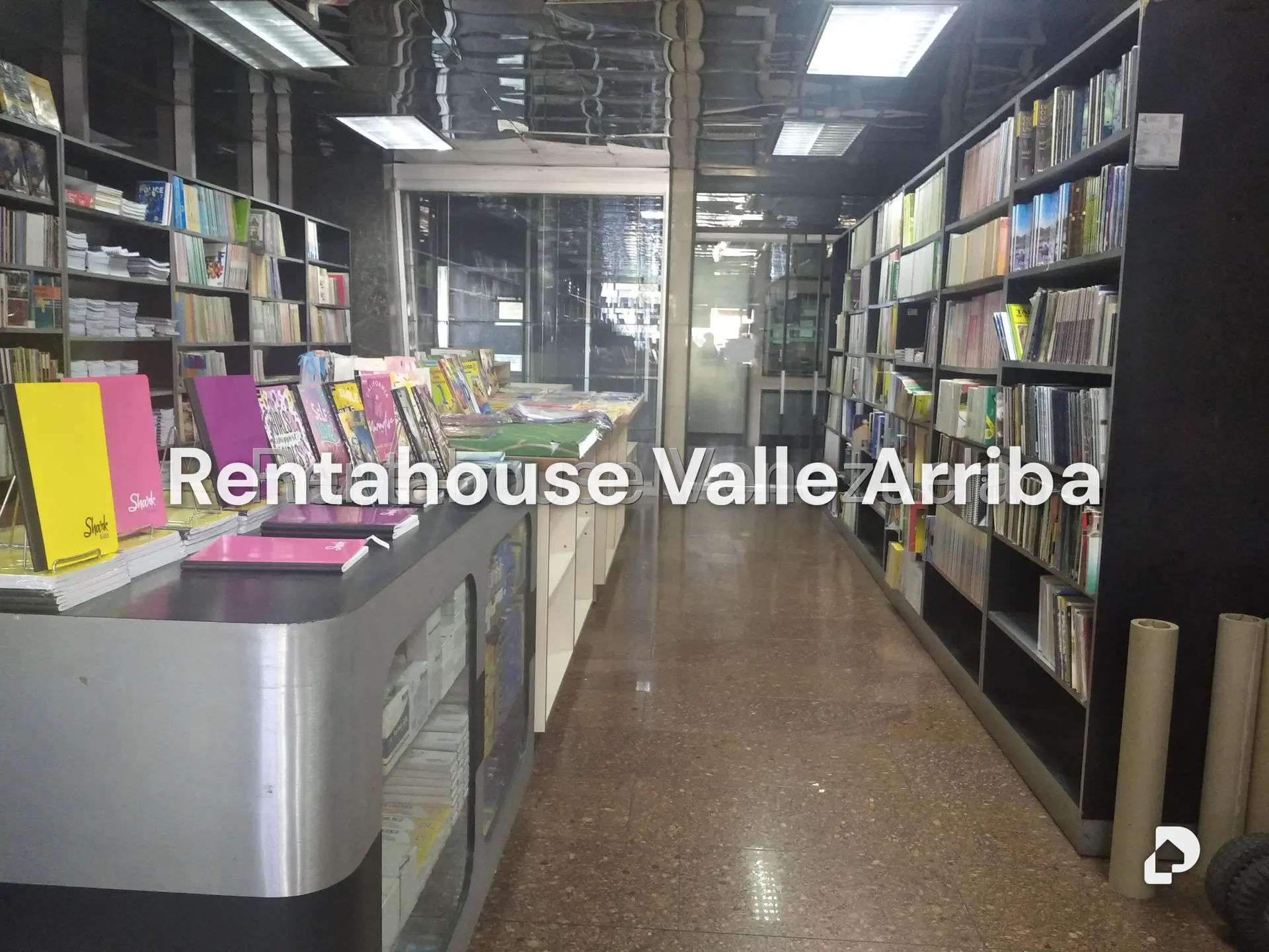 Local comercial en San Martín, Caracas – 12