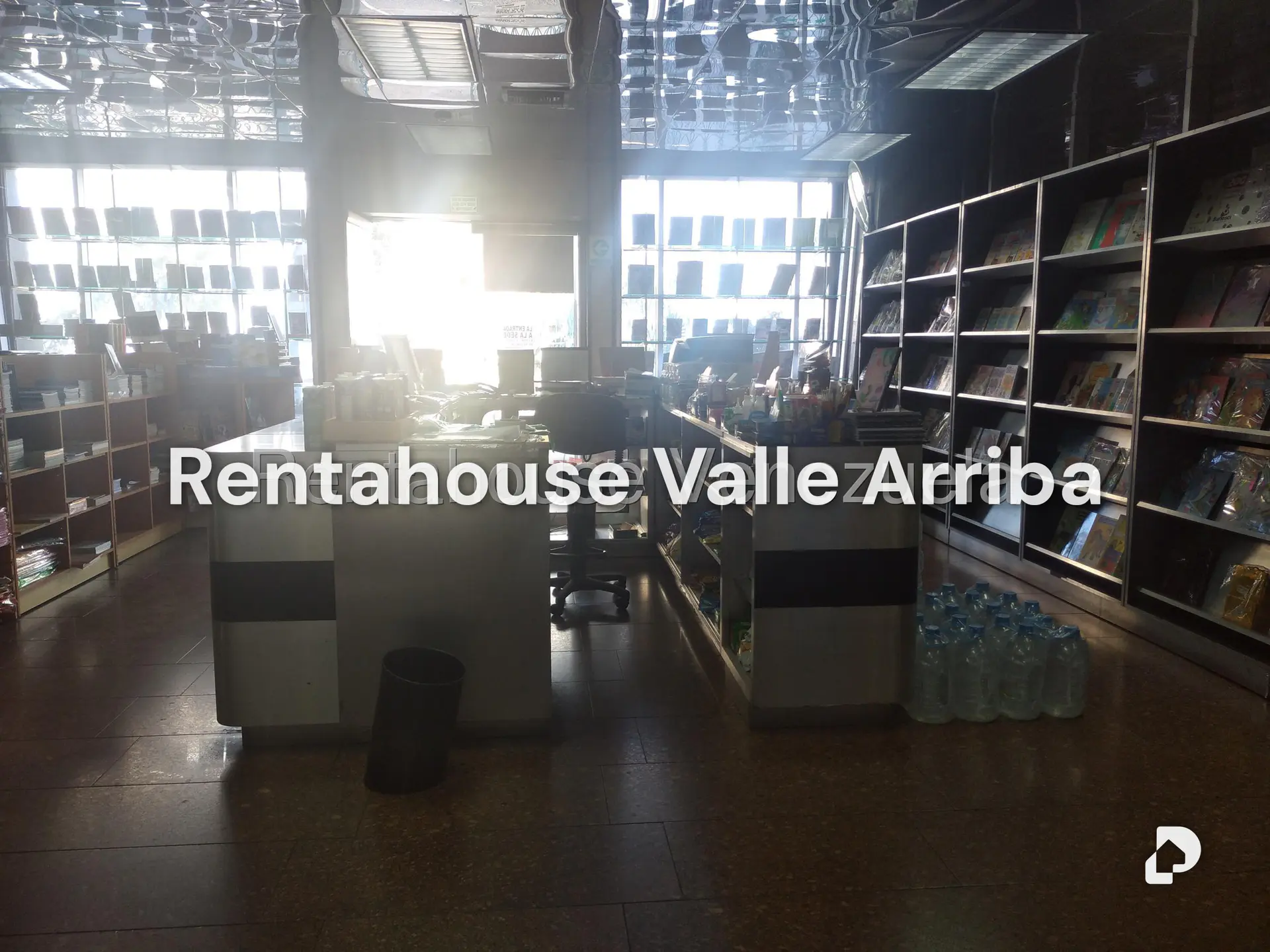 Local comercial en San Martín, Caracas – 18